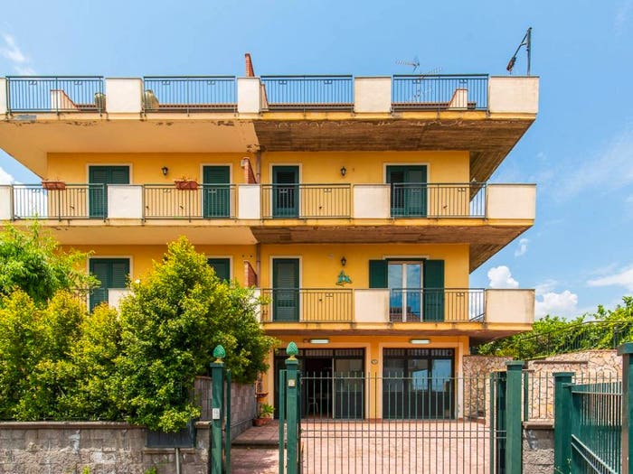 Casa con 6 locali in vendita in Via S Biagio, Mascali