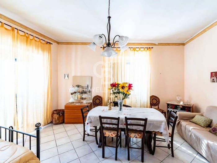 Casa con 6 locali in vendita in via Santi Elena e Costantino, Centro, Aci Catena