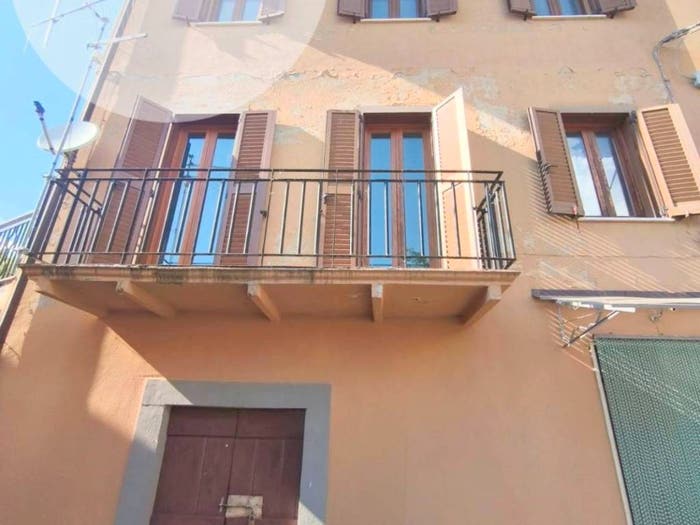 Casa con 6 locali in vendita in Via Del Fabbro, Tornimparte
