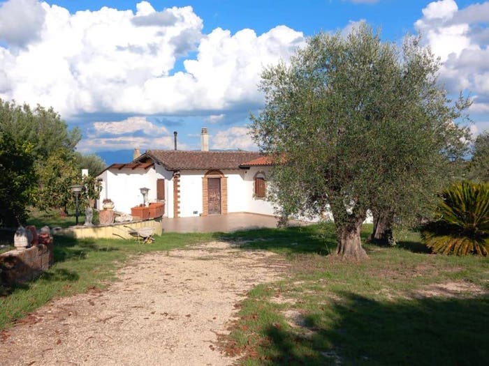 Casa con 6 locali in vendita in Via Paolo Cipollini, Castel Sant'Elia