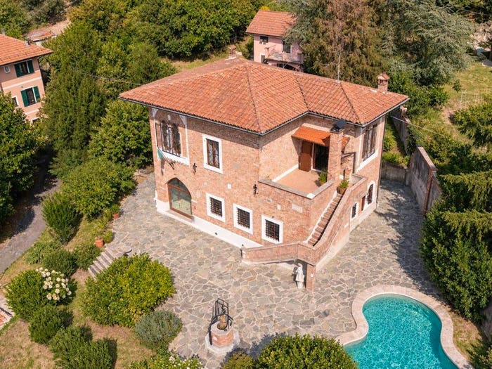Casa con 6 locali in vendita in Via Carpaneto, Mignanego