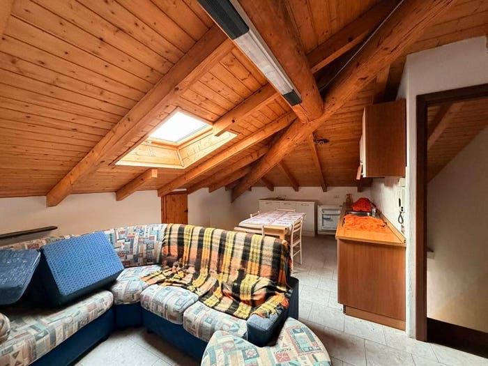 Casa trilocale in vendita in Via Bernina, Borno