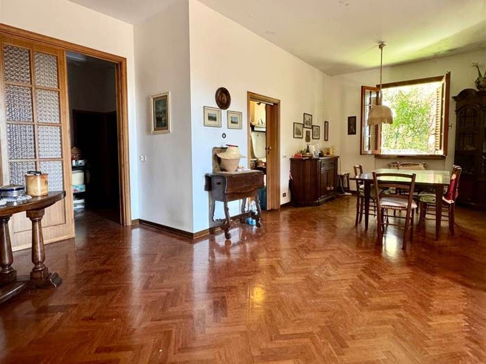Casa con 6 locali in vendita in Cantagallo