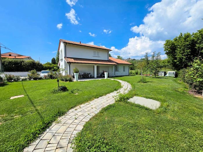Casa con 5 locali in vendita in Borgo A Buggiano, Buggiano