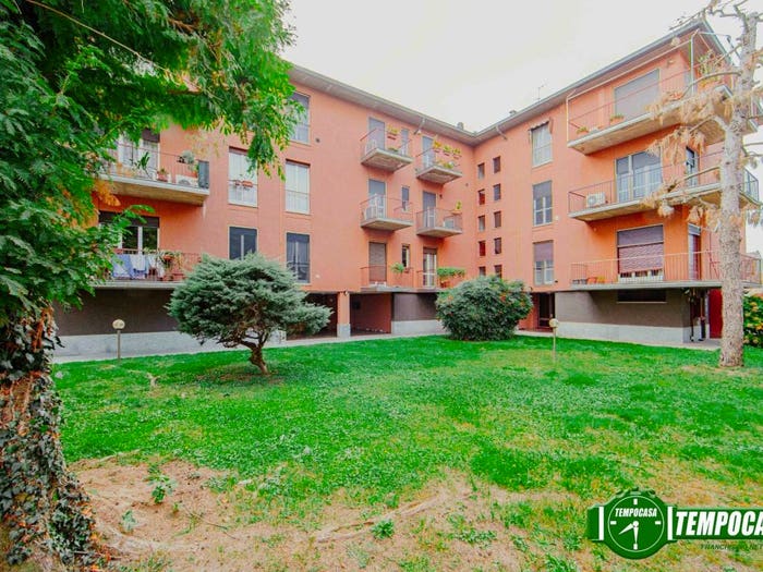 Appartamento trilocale in vendita in Via Enrico De Nicola, Centro, San Martino Siccomario