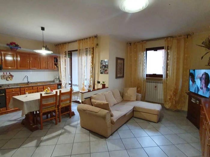 Appartamento quadrilocale in vendita in Via Cesare Battisti, Centro, Castelfiorentino