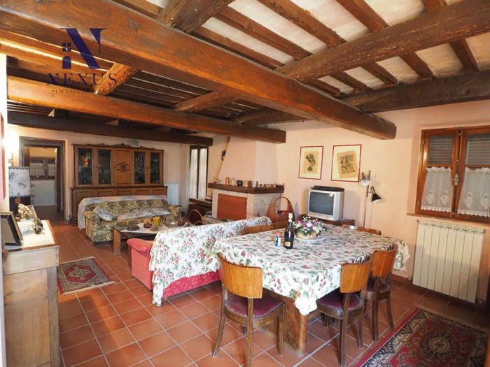 Casa con 6 locali in vendita in Centro, Mondavio