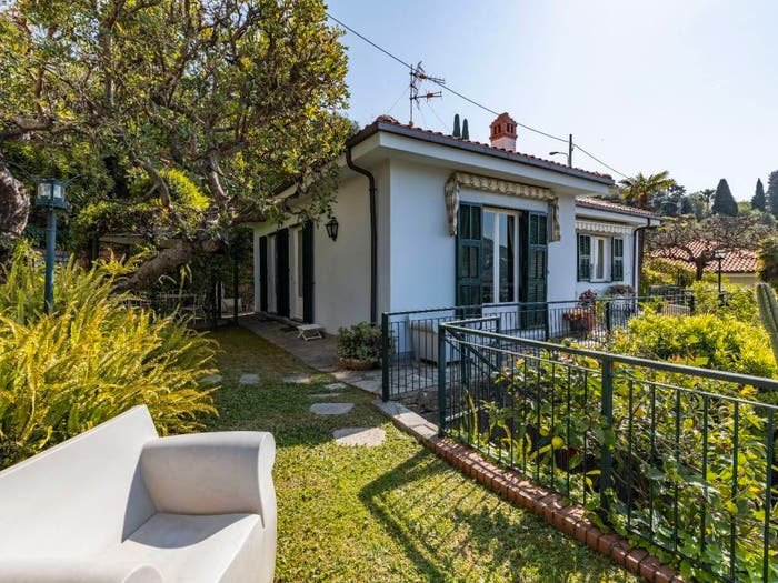 Casa trilocale in vendita in Collina Centrale Parco Fuor del Vento, Alassio