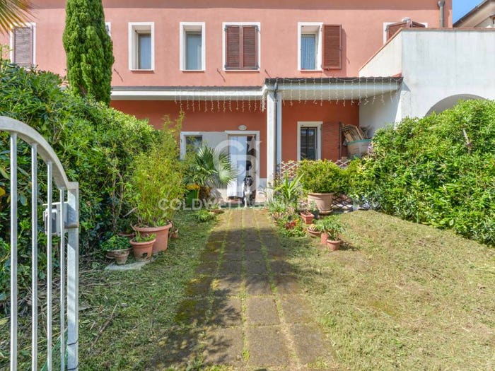 Appartamento trilocale in vendita in Via per Portoferraio, La Pila, Campo nell'Elba