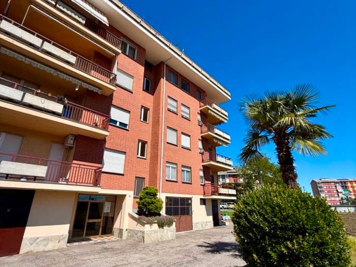 Appartamento con 5 locali in vendita in Via Faldella, Centro, Crescentino