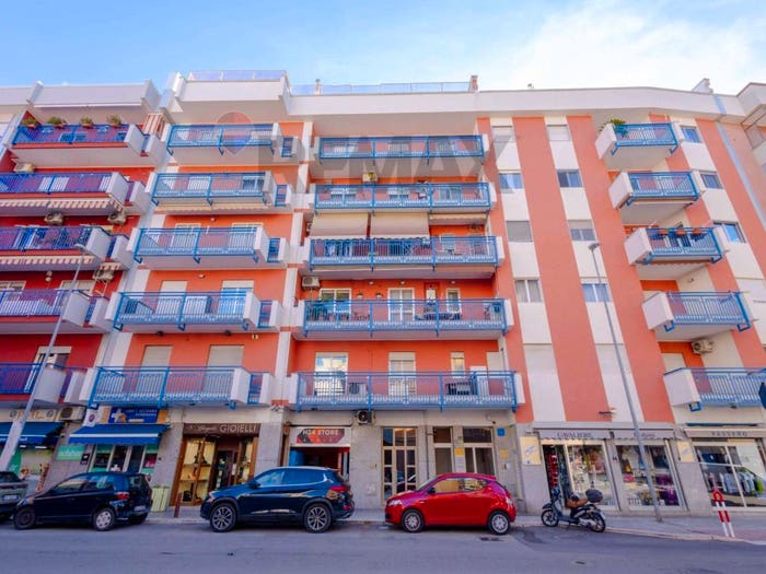 Appartamento quadrilocale in vendita in via Isidoro Alvisi, Centro, Barletta