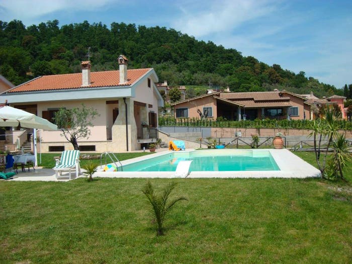 Casa quadrilocale in vendita in Via Ponte Vecchio, Bracciano