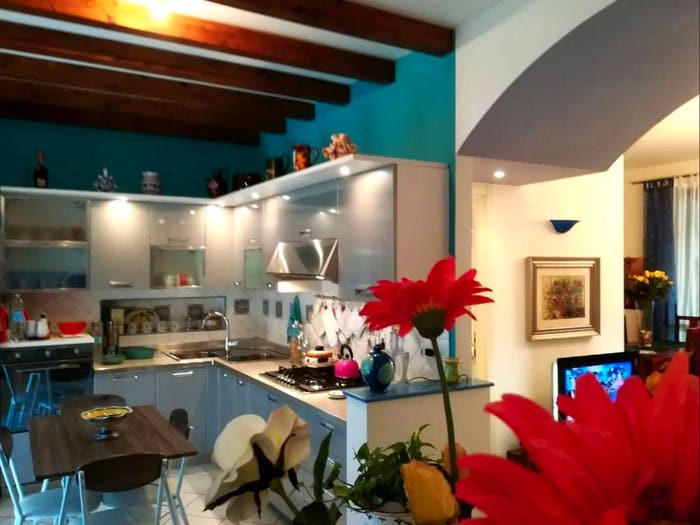 Casa con 6 locali in vendita in Viale Himera, Campofelice di Roccella