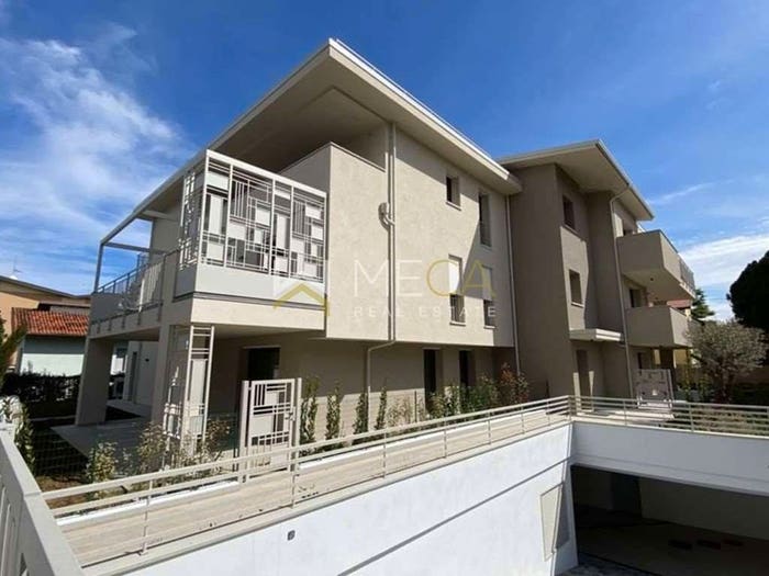 Casa trilocale in vendita in Via Celesti, Desenzano Centro, Desenzano del Garda