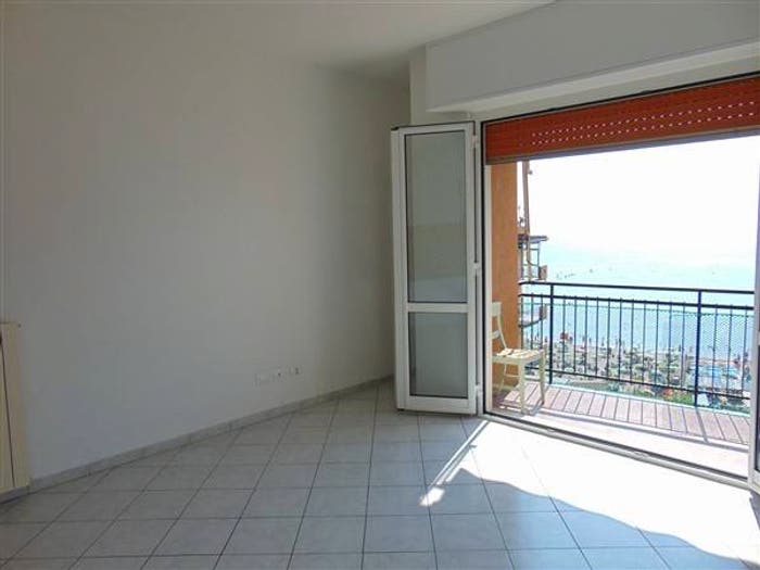 Appartamento trilocale in vendita in Corso Europa, Borghetto Santo Spirito