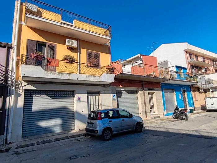Casa quadrilocale in vendita in Via Salvatore Bordonaro, Floridia