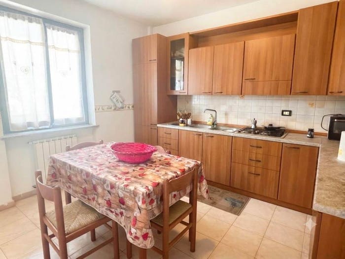 Appartamento quadrilocale in vendita in Via Olivetti, Centro, Strambino