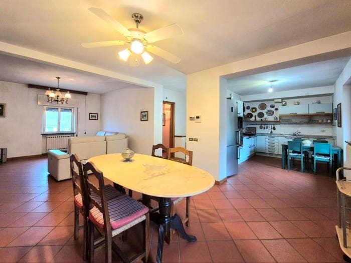 Casa con 6 locali in vendita in traversa i, Santa Maria a Colle Ponte San Pietro, Lucca