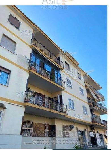 Appartamento con 6 locali in vendita in Viale Vesuvio Volla NA Italia, Centro, Volla