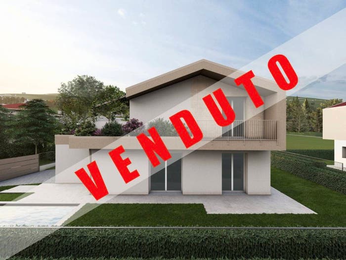 Casa con 5 locali in vendita in Via Monte Bolettone, Albavilla