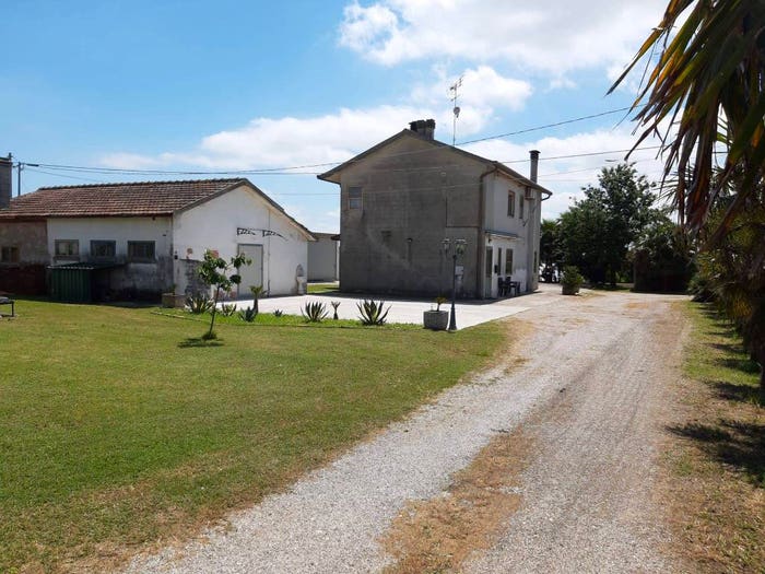 Casa con 6 locali in vendita in Via Canalvecchio, Loreo