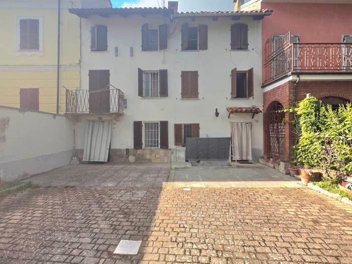 Casa con 6 locali in vendita in Via San Rocco, Villa, Isola d'Asti