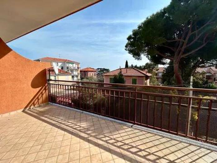 Appartamento quadrilocale in vendita in Centro, Loano