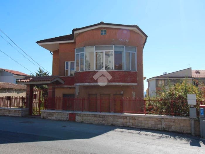 Casa con 5 locali in vendita in Via Giambattista Vico, Vazzieri, Campobasso
