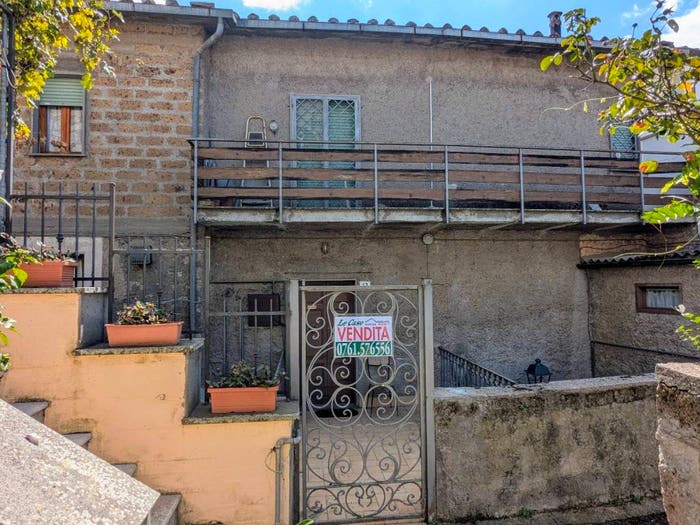 Appartamento con 5 locali in vendita in Via Chiuso Amandoli, Centro, Fabrica di Roma