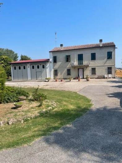 Casa con 6 locali in vendita in Via Argine Diversivo, Scortichino, Bondeno