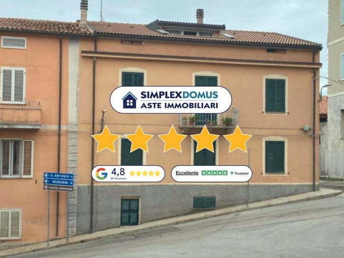 Appartamento con 6 locali in vendita in Via Corsica, Calangianus