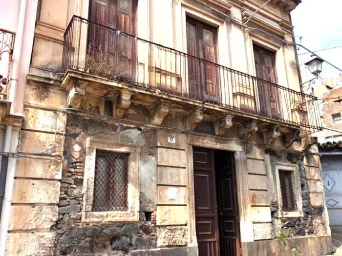 Casa in vendita in Piazza Vittorio Veneto, Paternò