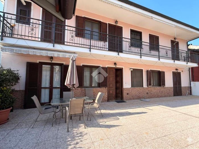 Casa trilocale in vendita in FRAZIONE GASTALDI, Piscina