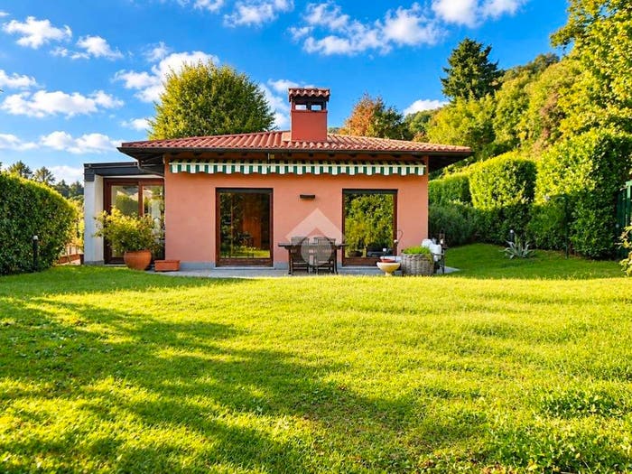 Casa con 6 locali in vendita in Via Caio Plinio Secondo, Centro, Tavernerio