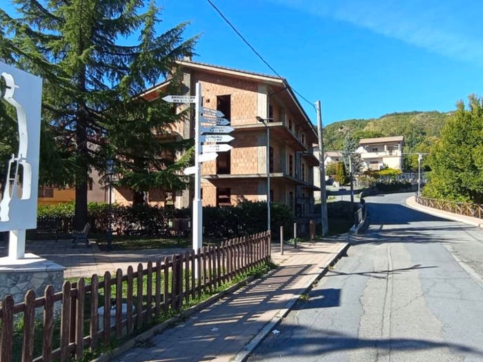 Casa con 6 locali in vendita in Via Antonio Gramsci, Centro, Domanico