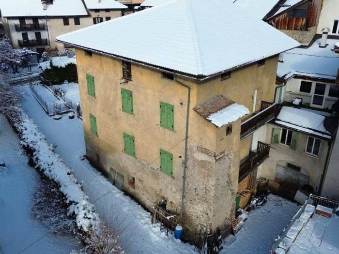 Casa con 6 locali in vendita in via Conci Piazzola, Centro, Malè