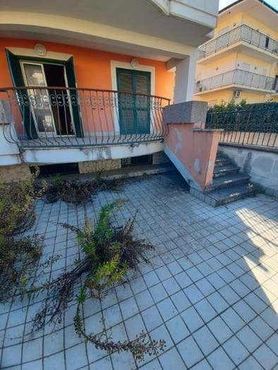 Appartamento con 6 locali in vendita in Via Romania, Centro, Fondi
