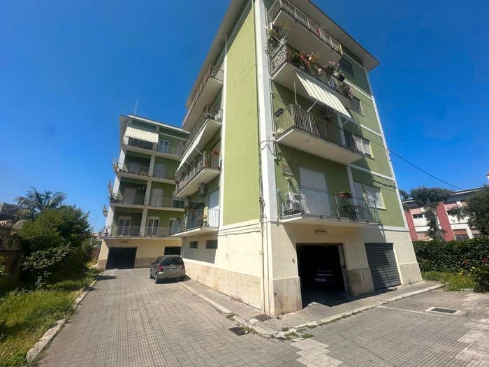 Appartamento con 6 locali in vendita in Via Colonnello Francesco Magistri, Centro, Milazzo