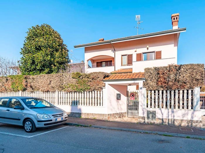 Casa con 5 locali in vendita in Via Trento, Pregnana Milanese