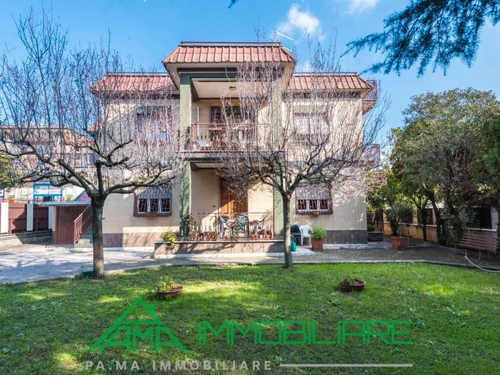Casa con 6 locali in vendita in Via di Rocca Cencia, Rocca Cencia, Roma