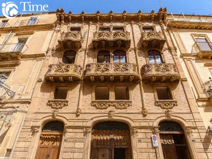 Casa con 6 locali in vendita in Via Luigi Sturzo, Centro, Caltagirone