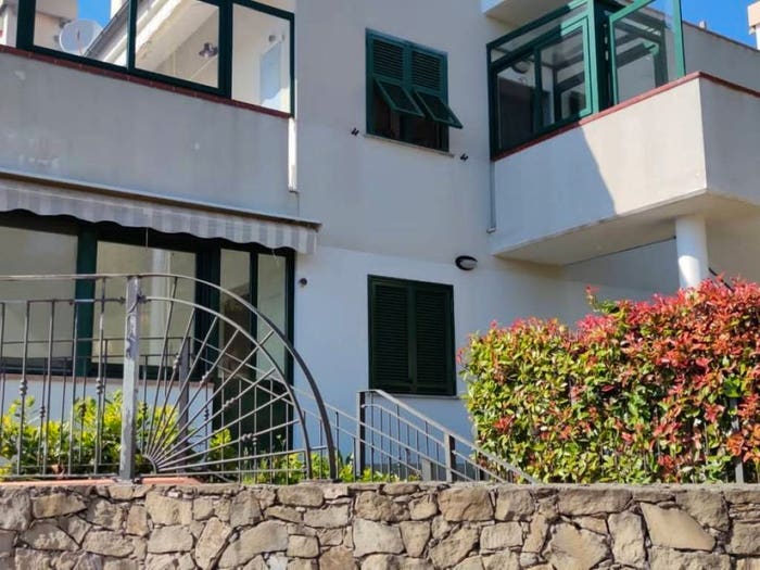 Appartamento con 6 locali in vendita in Gameragna, Sanda, Celle Ligure