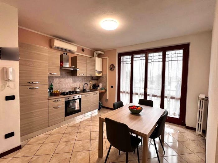 Appartamento trilocale in vendita in Via Maggio, Santa Maria Del Sasso, Cortenuova