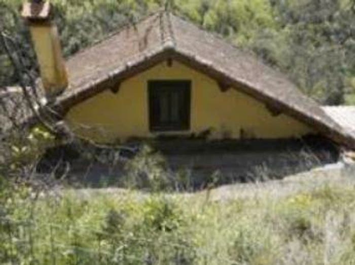Casa quadrilocale in vendita in Localita' Rocche Snc, Apricale