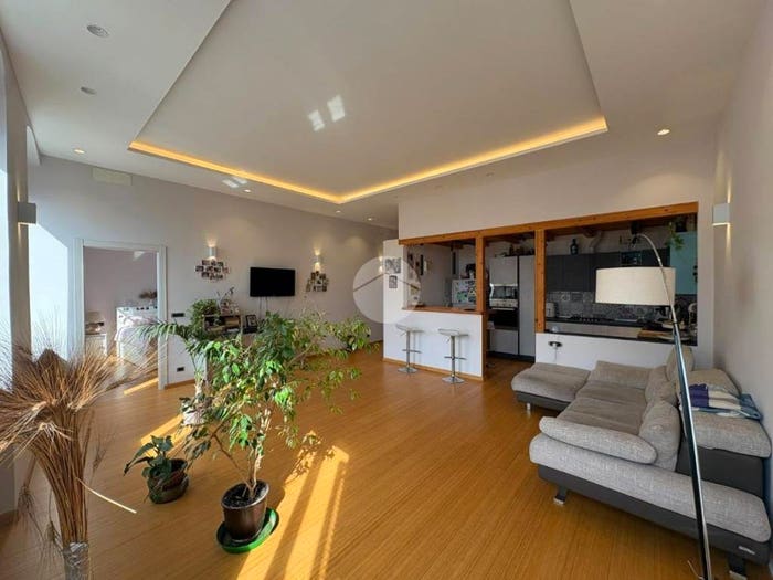 Appartamento quadrilocale in vendita in Via Sampierdarena, Sampierdarena, Genova