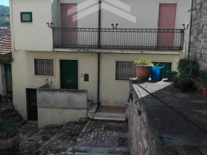 Casa quadrilocale in vendita in Lucito