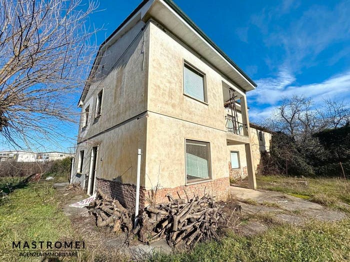 Casa con 6 locali in vendita in Via Dori, Villa Campanile, Castelfranco di Sotto