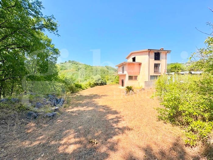 Casa con 5 locali in vendita in Via Palianese Nord Loc Terrignano snc, Paliano