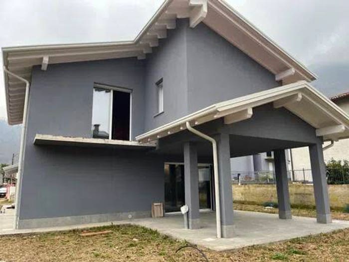 Casa con 5 locali in vendita in Via Pianazzo, Centro, Lavena Ponte Tresa