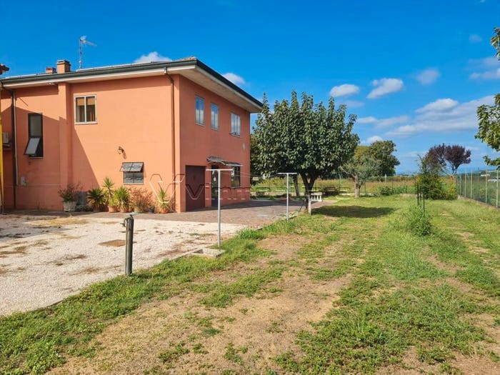 Casa con 6 locali in vendita in Via Pietre, Cagnano, Pojana Maggiore